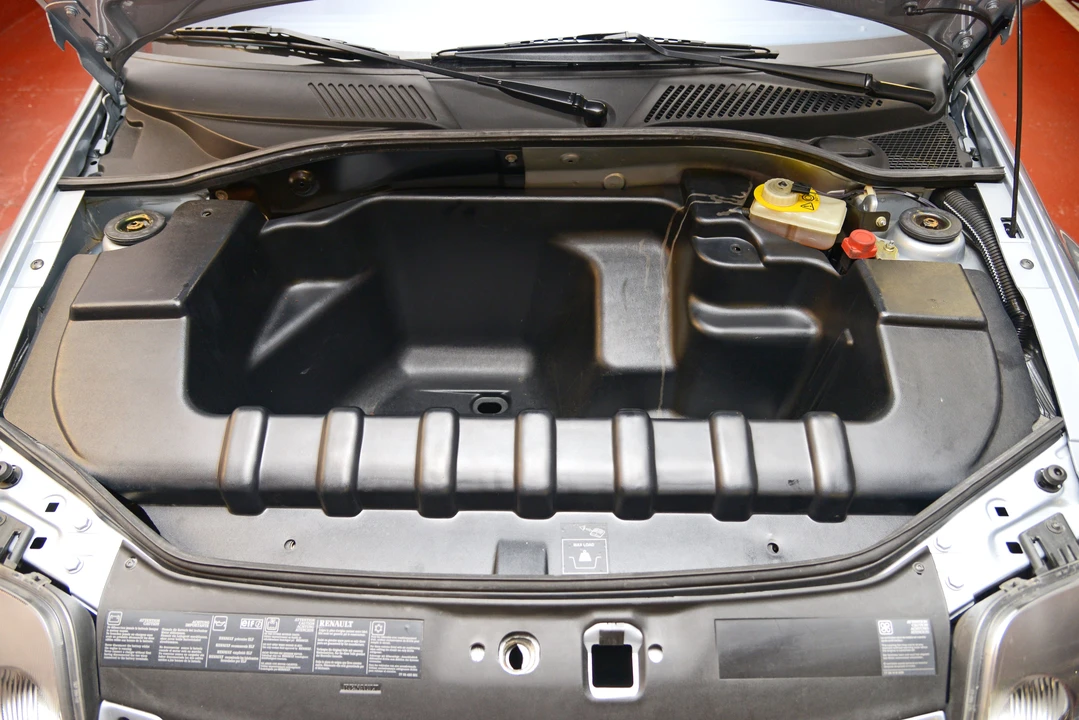 Renault Clio 2nd Gen - Image 13 of 26