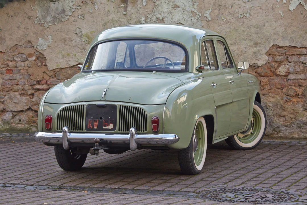 Renault Dauphine - Image 4 of 6