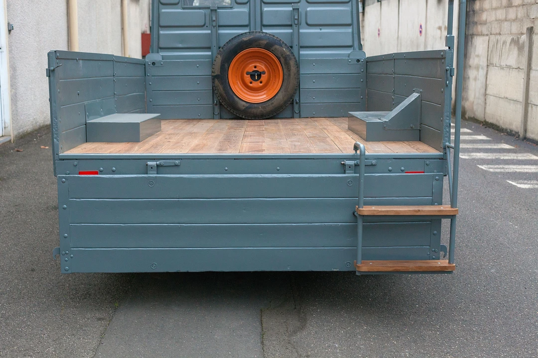 Renault - Image 10 of 31