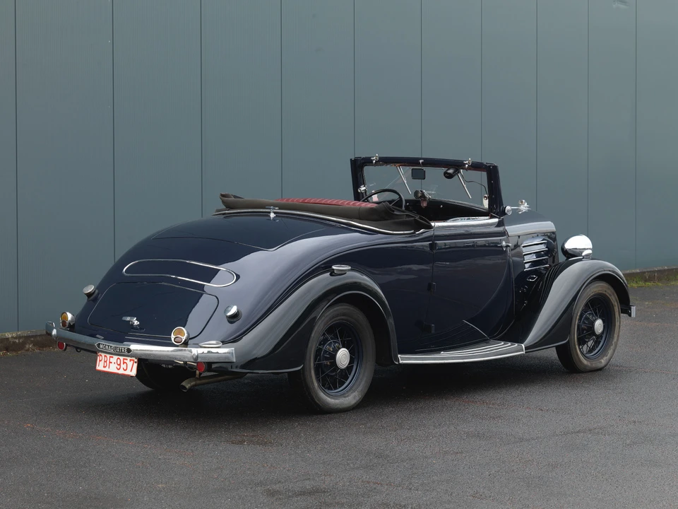 Renault - Image 5 of 11