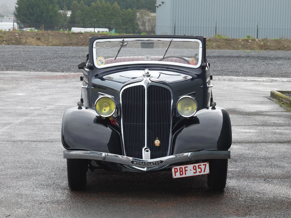 Renault - Image 4 of 11