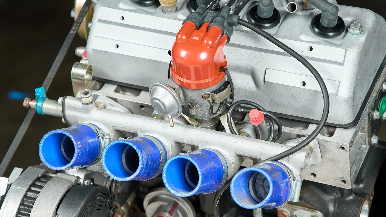 Parts & Memorabilia Engines - Image 6 of 31