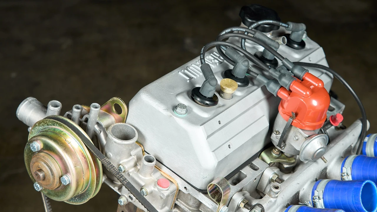 Parts & Memorabilia Engines - Image 12 of 31
