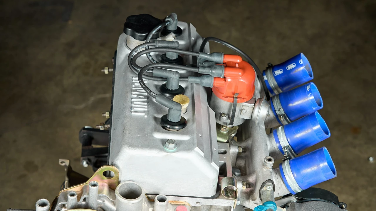 Parts & Memorabilia Engines - Image 18 of 31