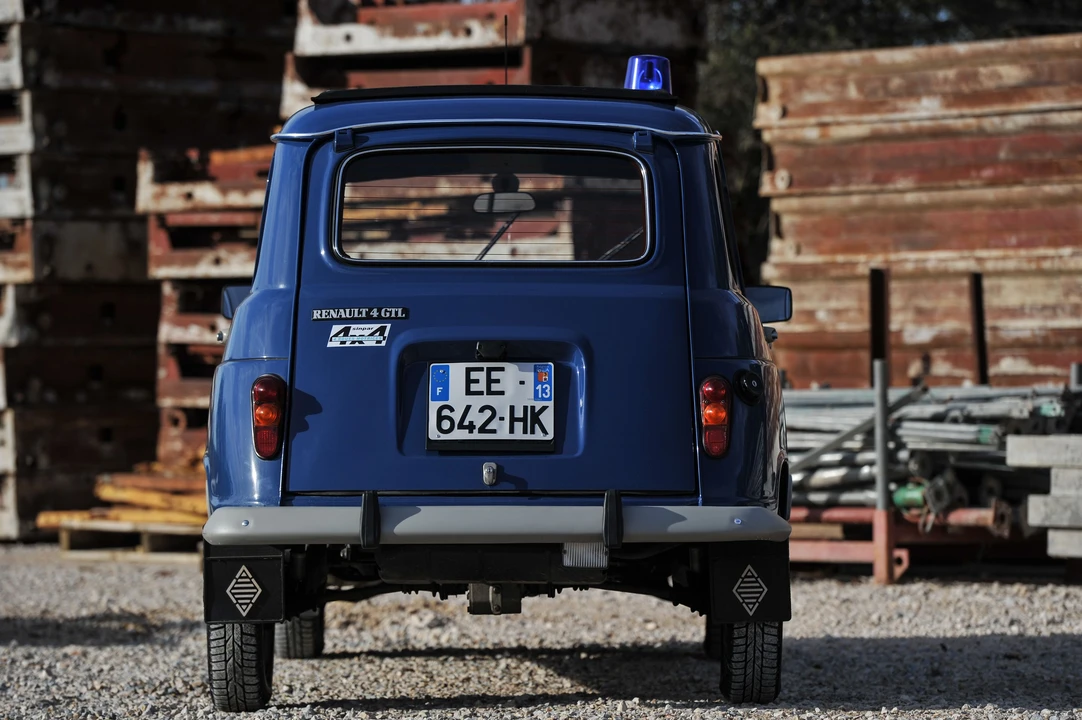 Renault 4 - Image 16 of 29