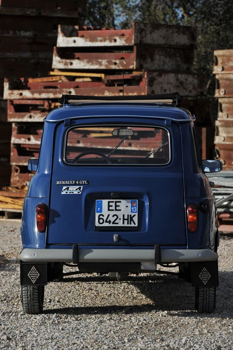 Renault 4 - Image 15 of 29