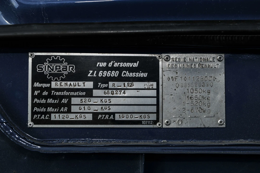 Renault 4 - Image 25 of 29