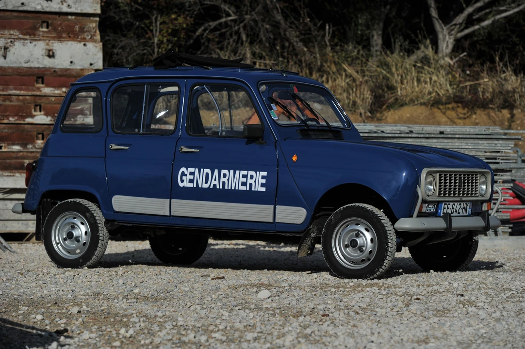 Renault 4 - Image 4 of 29