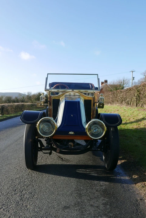 Renault - Image 3 of 7