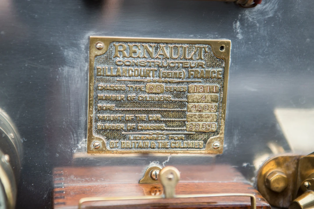 Renault - Image 15 of 23