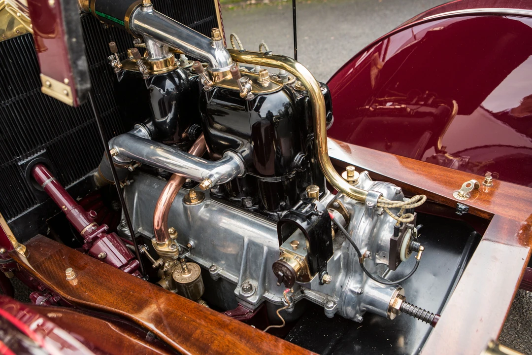 Renault - Image 12 of 23