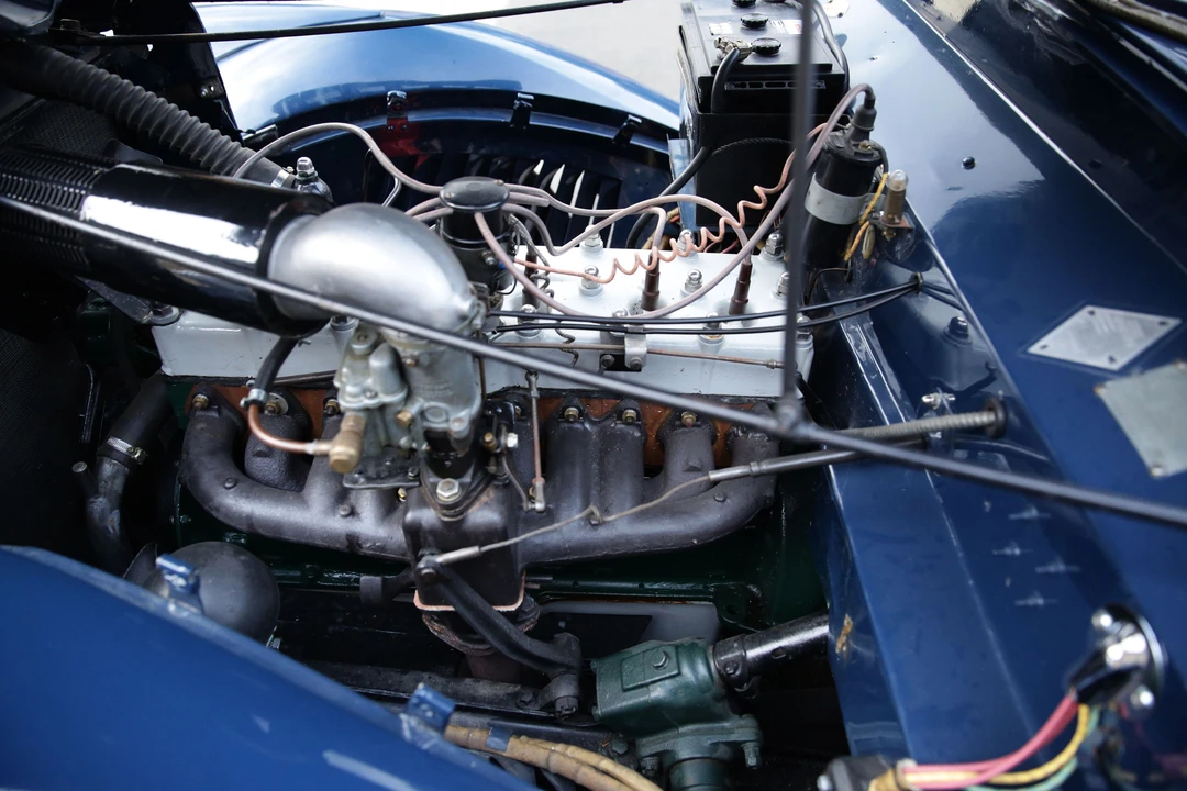 Renault - Image 16 of 25