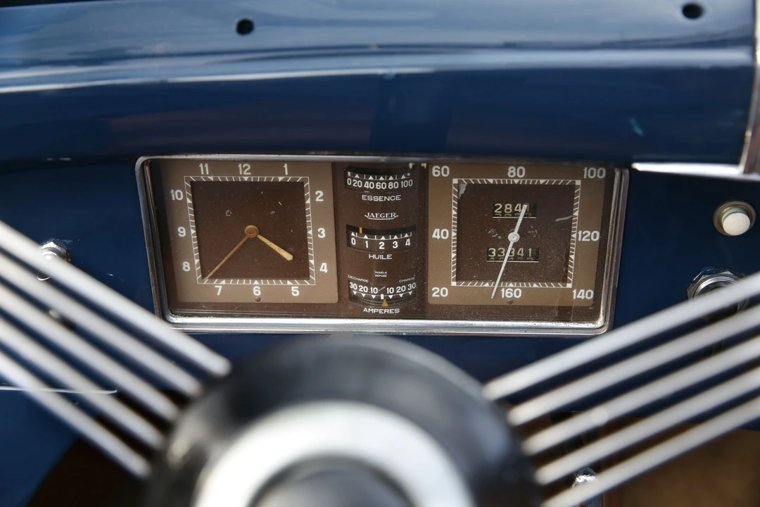 Renault - Image 19 of 25