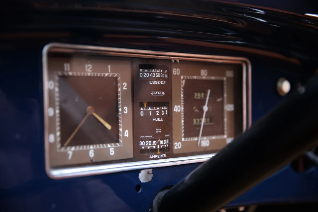 Renault - Image 20 of 25