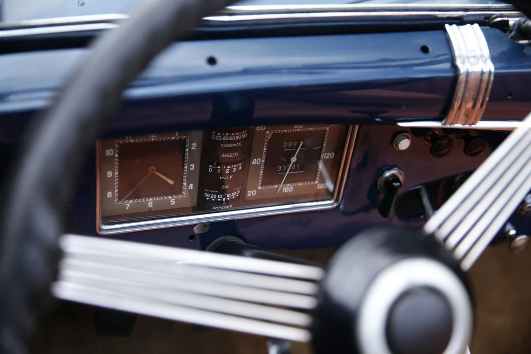 Renault - Image 21 of 25