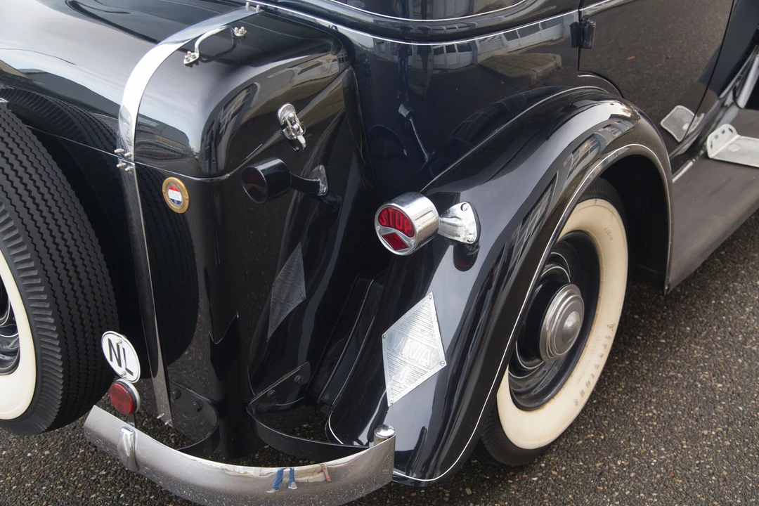 Renault - Image 15 of 17