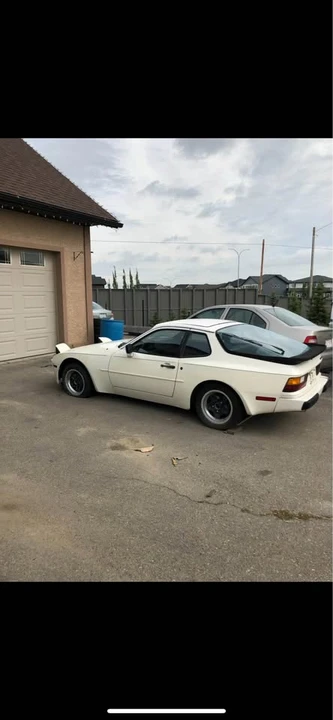 1984 Porsche 944 - Image 2 of 4