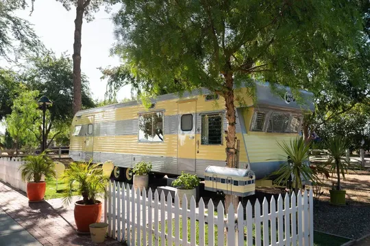 1954 Redman Holmes New Moon 36' Tandem-Axle Park Trailer