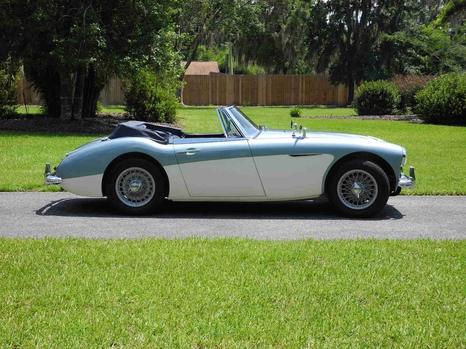 1962 Austin-Healey 3000 Mark II - Image 4 of 31