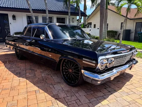1963 Chevrolet Impala 2-Dr Hardtop