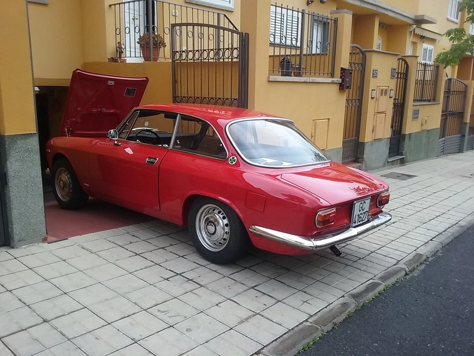 1966 Alfa Romeo Giulia Sprint GT Veloce - Image 29 of 31
