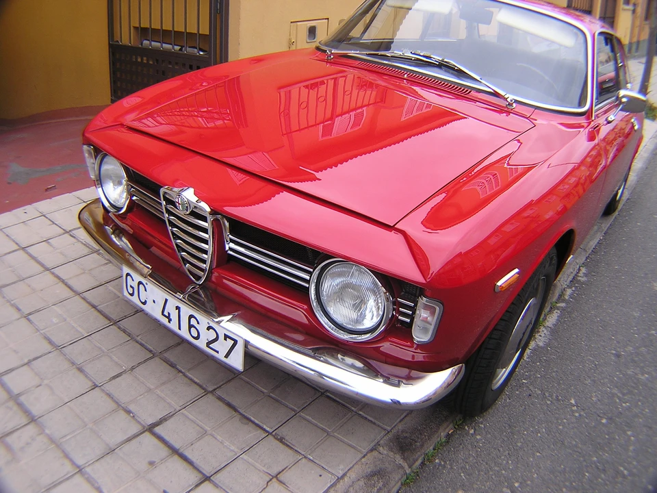 1966 Alfa Romeo Giulia Sprint GT Veloce - Image 27 of 31