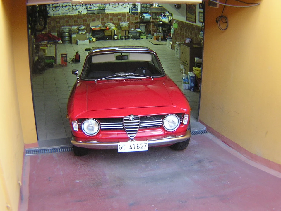 1966 Alfa Romeo Giulia Sprint GT Veloce - Image 25 of 31