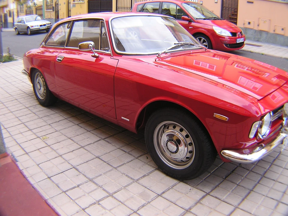 1966 Alfa Romeo Giulia Sprint GT Veloce - Image 14 of 31