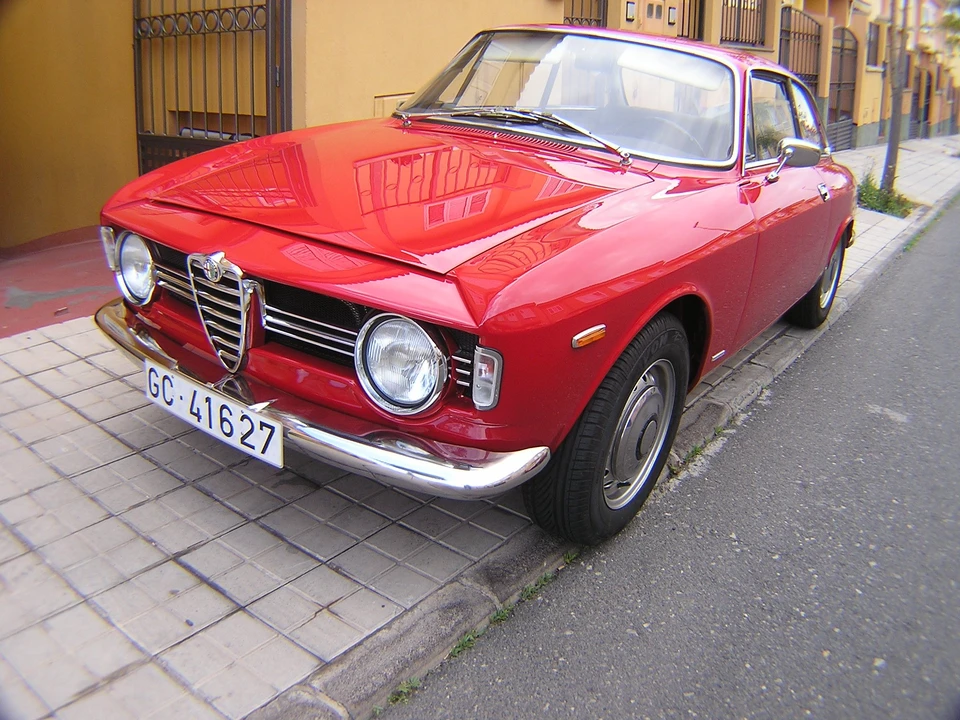 1966 Alfa Romeo Giulia Sprint GT Veloce - Image 6 of 31