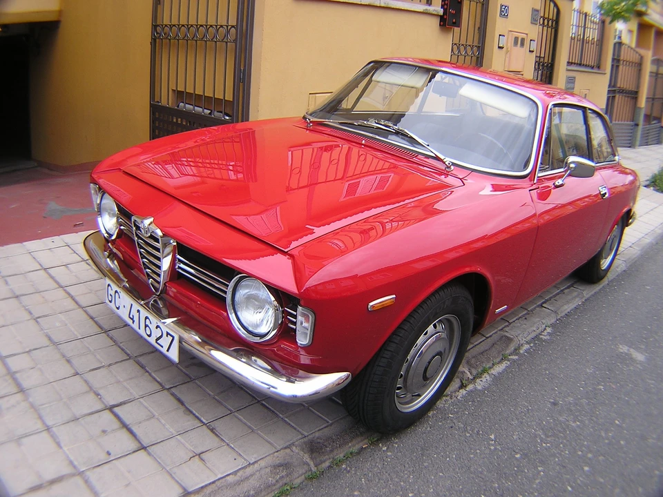 1966 Alfa Romeo Giulia Sprint GT Veloce - Image 5 of 31