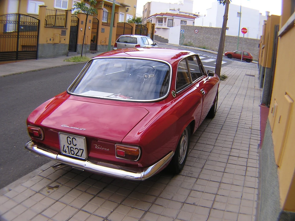 1966 Alfa Romeo Giulia Sprint GT Veloce - Image 12 of 31