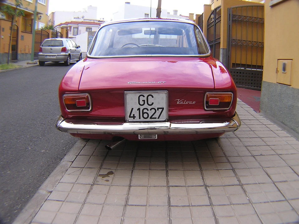 1966 Alfa Romeo Giulia Sprint GT Veloce - Image 11 of 31