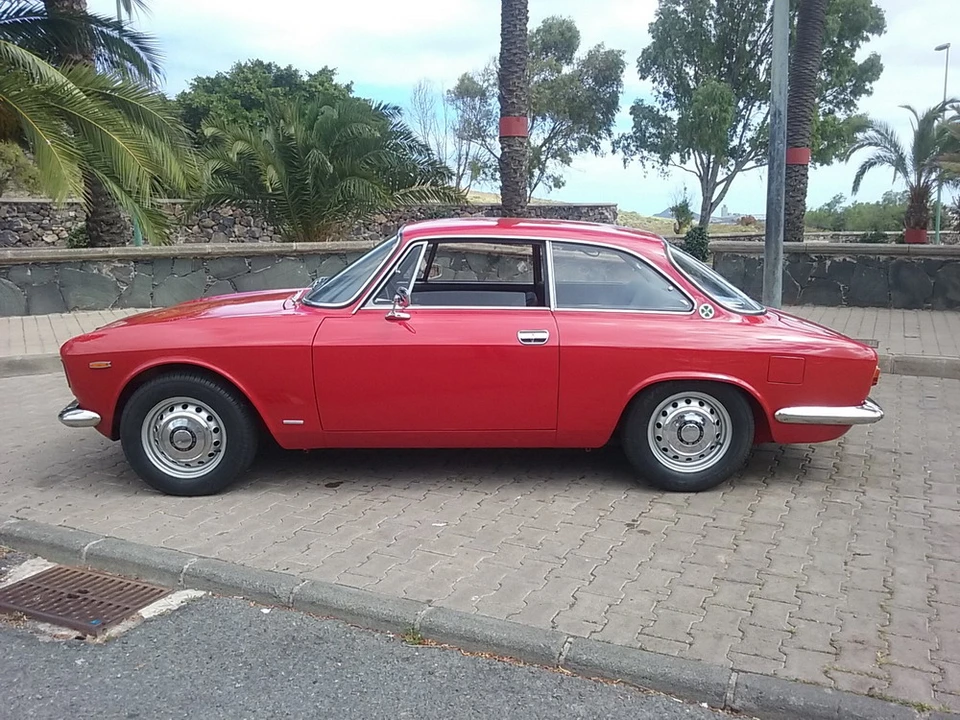1966 Alfa Romeo Giulia Sprint GT Veloce - Image 19 of 31