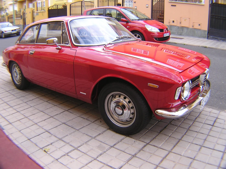 1966 Alfa Romeo Giulia Sprint GT Veloce - Image 15 of 31
