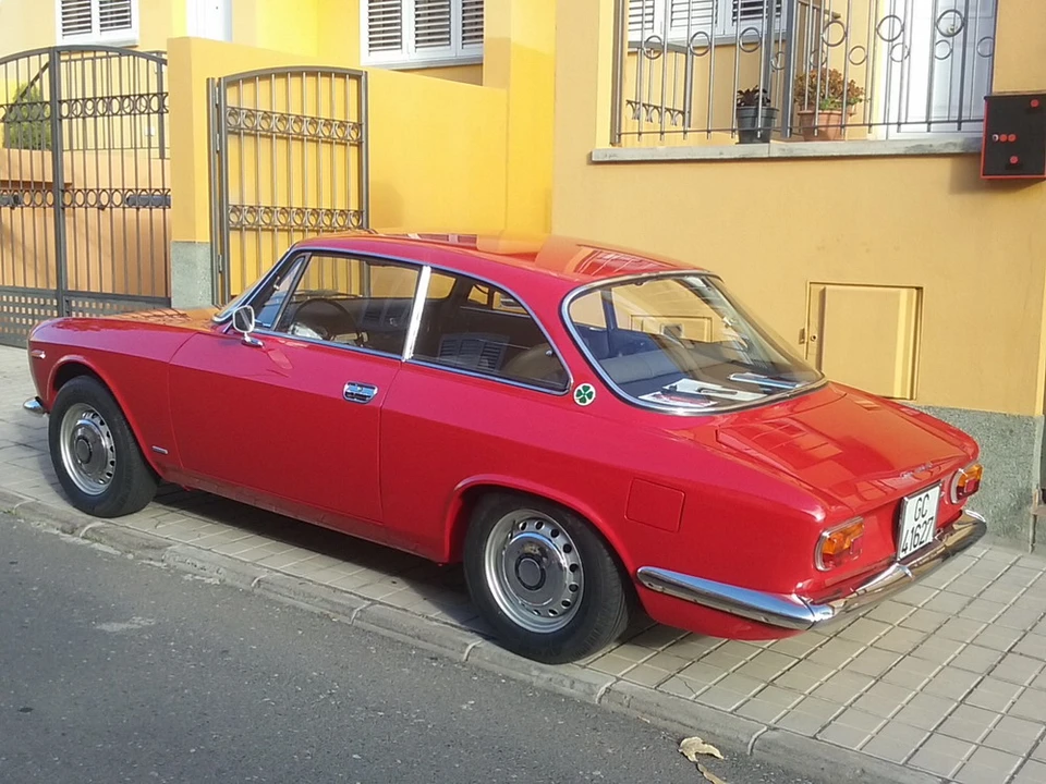 1966 Alfa Romeo Giulia Sprint GT Veloce - Image 9 of 31