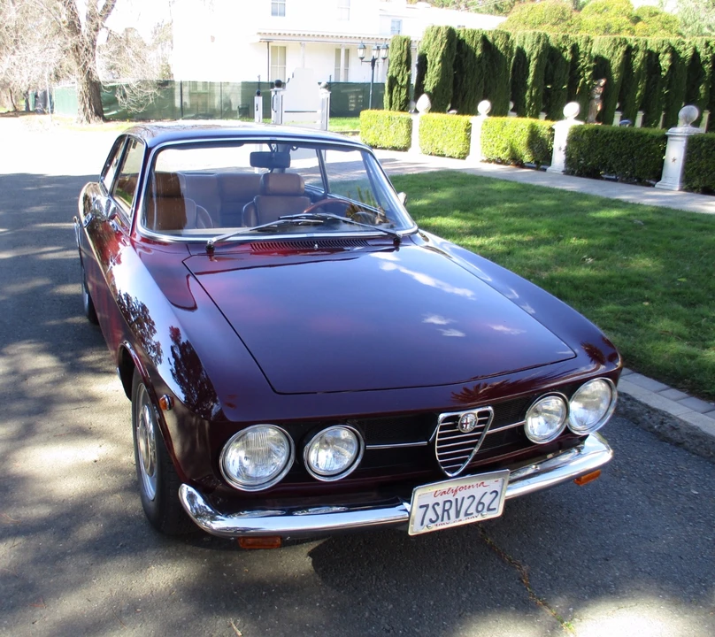 1969 Alfa Romeo 1750 GT Veloce - Image 13 of 31