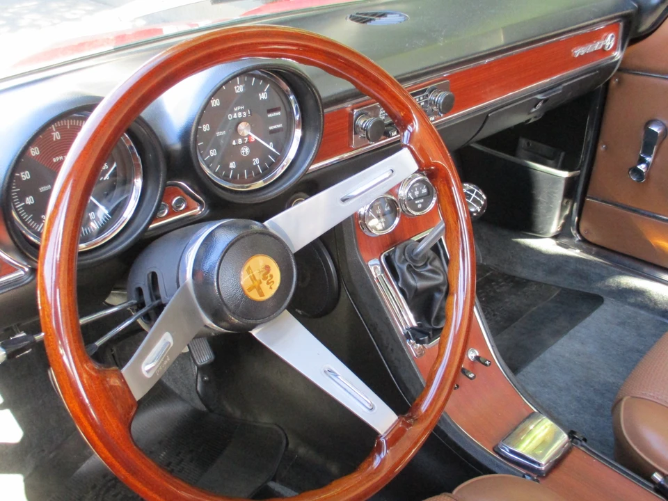 1969 Alfa Romeo 1750 GT Veloce - Image 29 of 31