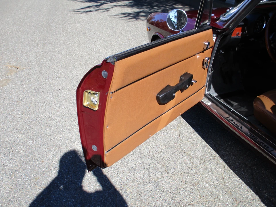 1969 Alfa Romeo 1750 GT Veloce - Image 26 of 31