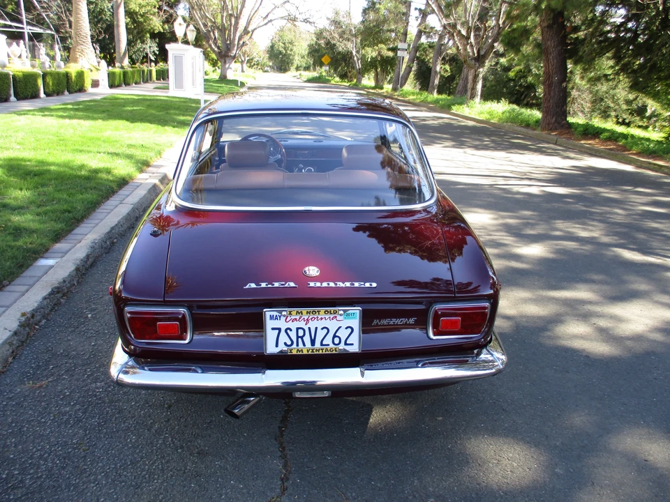 1969 Alfa Romeo 1750 GT Veloce - Image 7 of 31