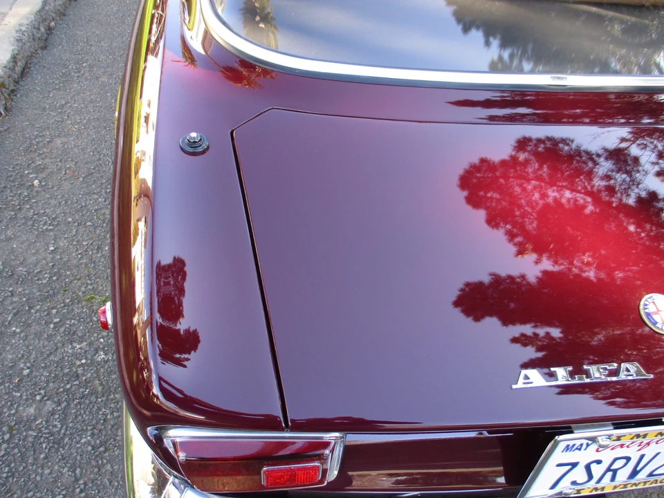 1969 Alfa Romeo 1750 GT Veloce - Image 21 of 31