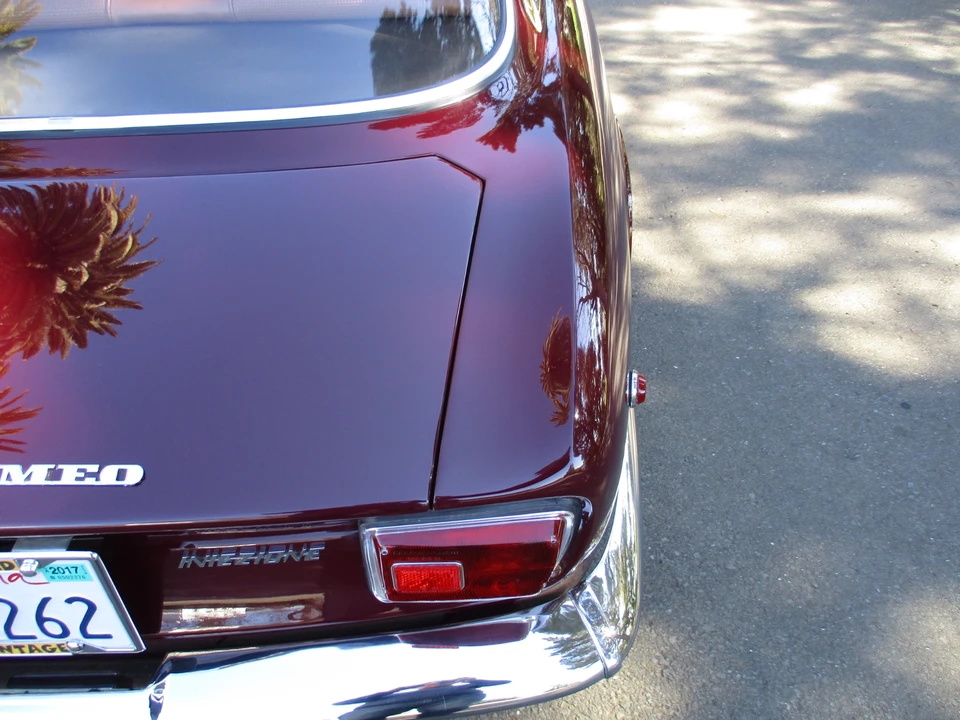 1969 Alfa Romeo 1750 GT Veloce - Image 23 of 31