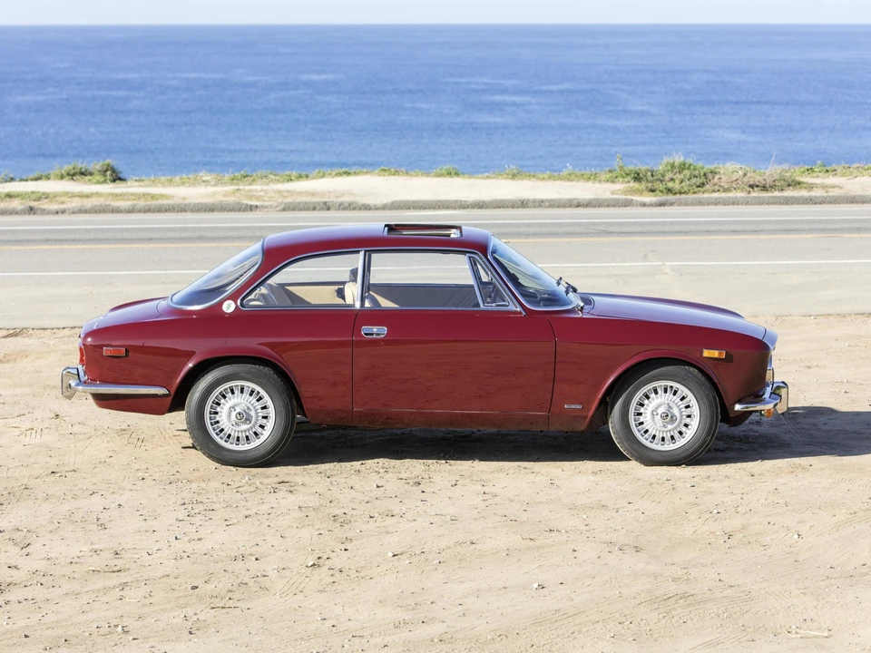 1973 Alfa Romeo 2000 GT Veloce - Image 9 of 31
