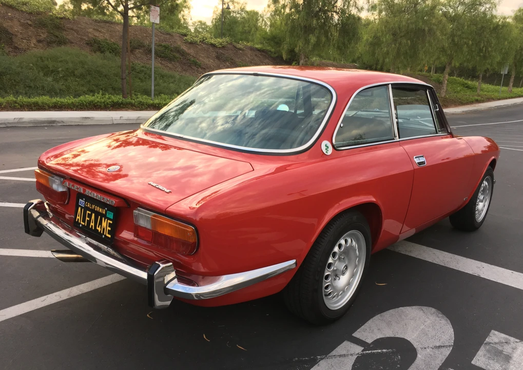 1974 Alfa Romeo 2000 GT Veloce - Image 8 of 31