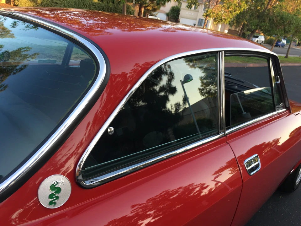 1974 Alfa Romeo 2000 GT Veloce - Image 28 of 31