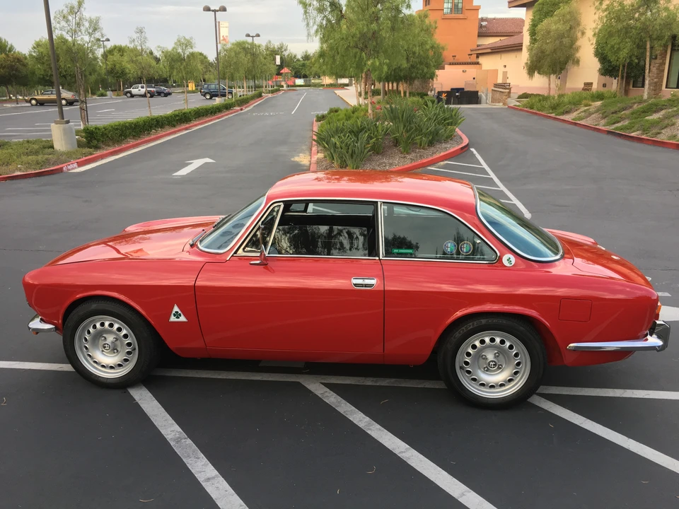 1974 Alfa Romeo 2000 GT Veloce - Image 4 of 31