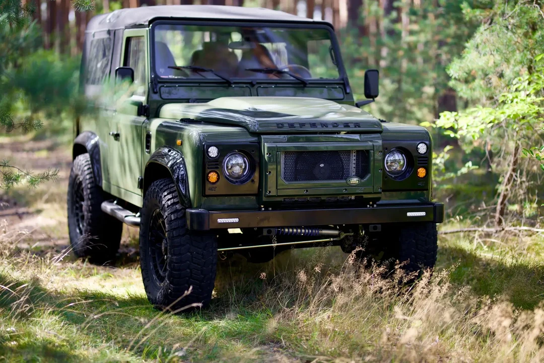 1999 Land Rover Defender 90 - Image 2 of 6