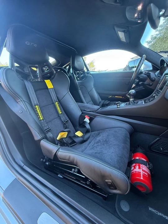 2016 Porsche 981 Cayman GT4 - Image 7 of 15