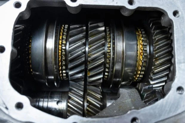 Parts & Memorabilia Gearboxes - Image 2 of 4