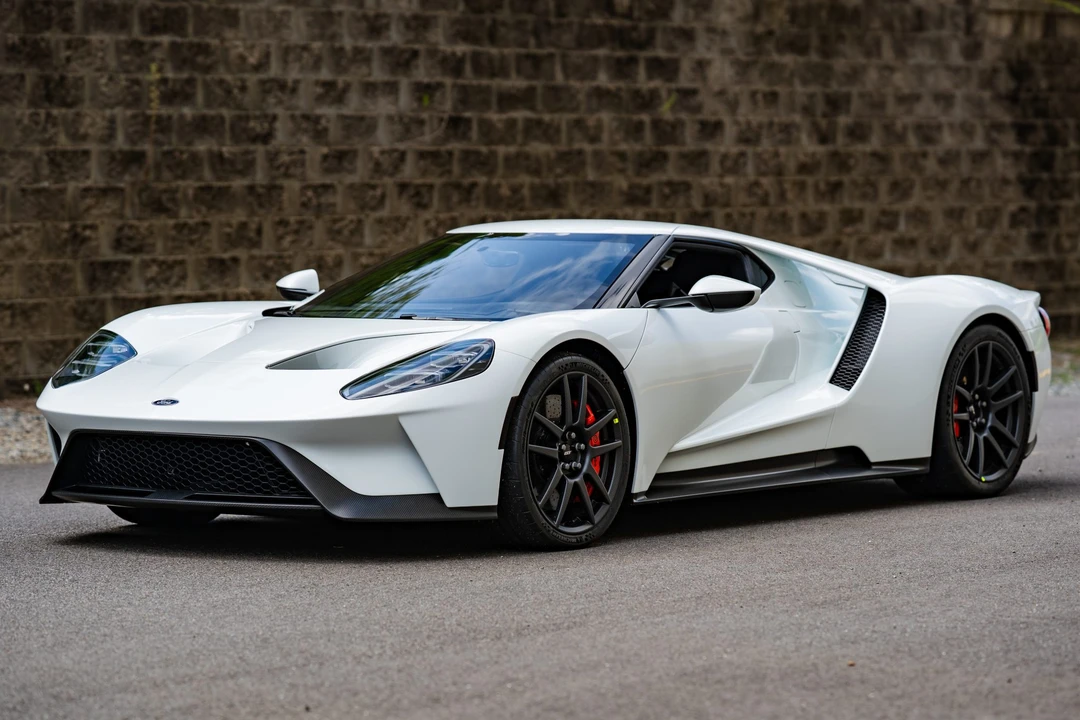 2017 Ford GT 2nd Gen - Image 2 of 31