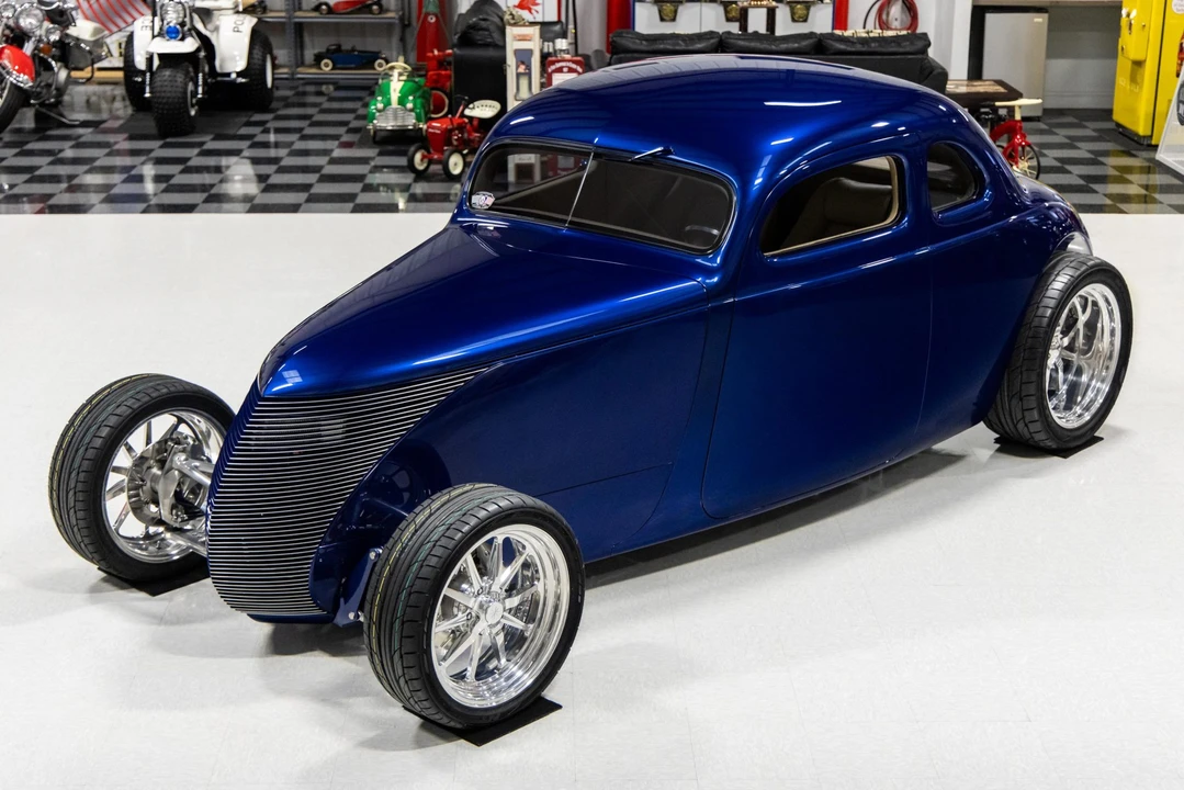 1937 Ford Standard & Deluxe & Super Deluxe - Image 2 of 31